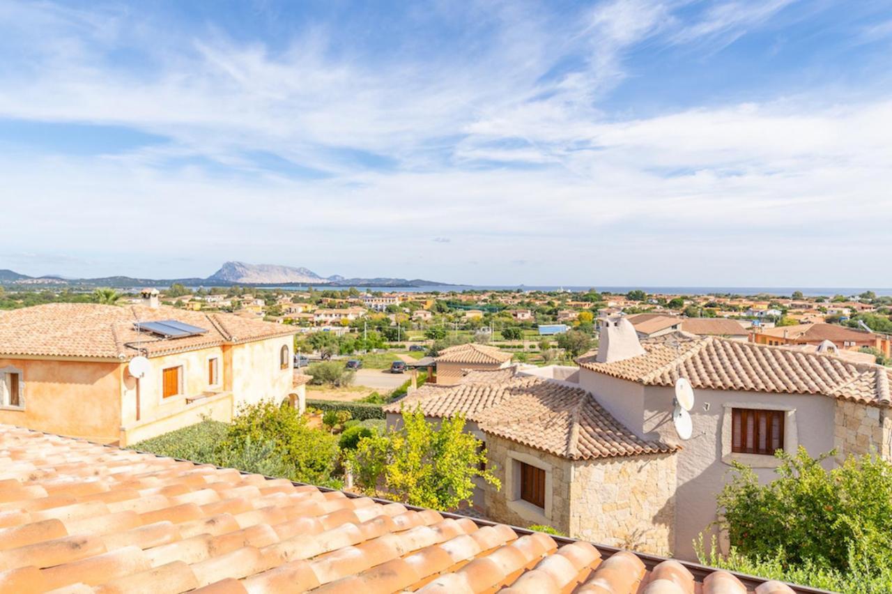 Iss Travel, Citai Panoramic Apartments - 1,5 Km From The Beach San Teodoro  Exterior photo